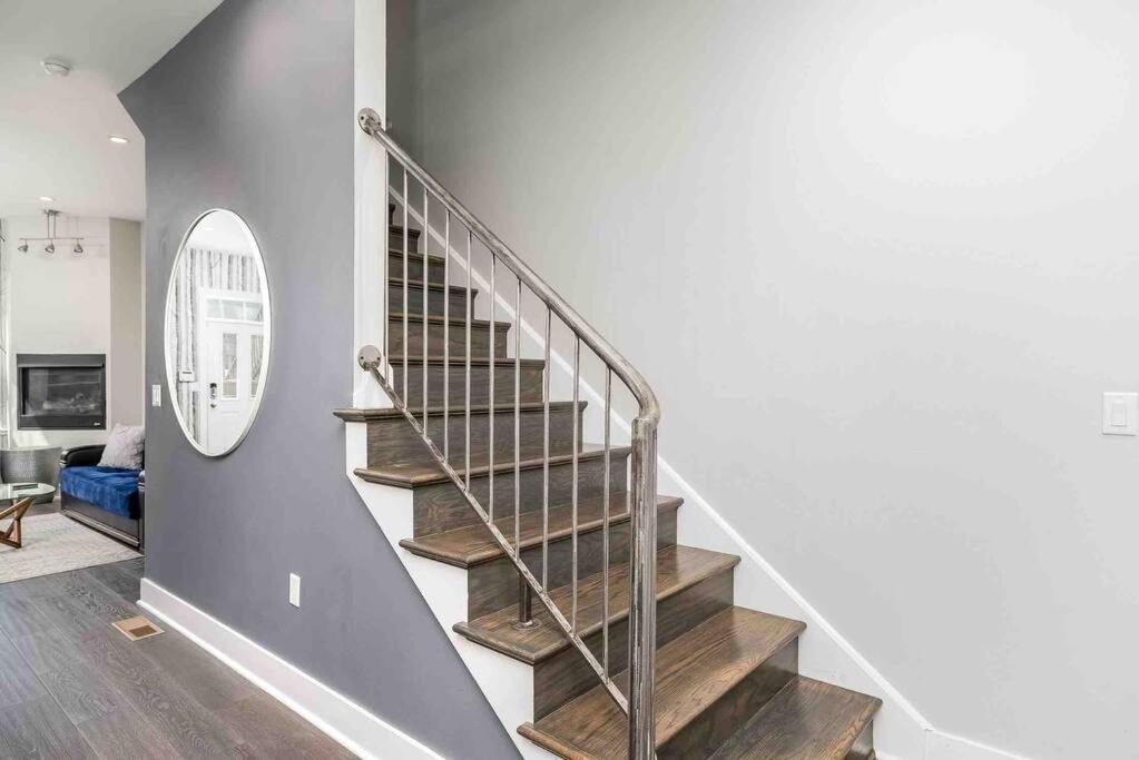 4 Bedroom 3 Bath Sleeps 10 Pet Friendly Private Backyard, 2 Car Garage, City Views, Close To All Stadiums And Casino Πίτσμπουργκ Εξωτερικό φωτογραφία