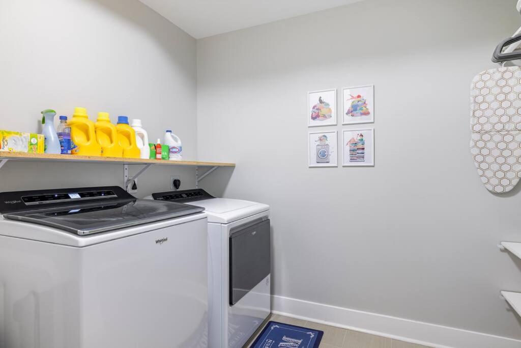 4 Bedroom 3 Bath Sleeps 10 Pet Friendly Private Backyard, 2 Car Garage, City Views, Close To All Stadiums And Casino Πίτσμπουργκ Εξωτερικό φωτογραφία