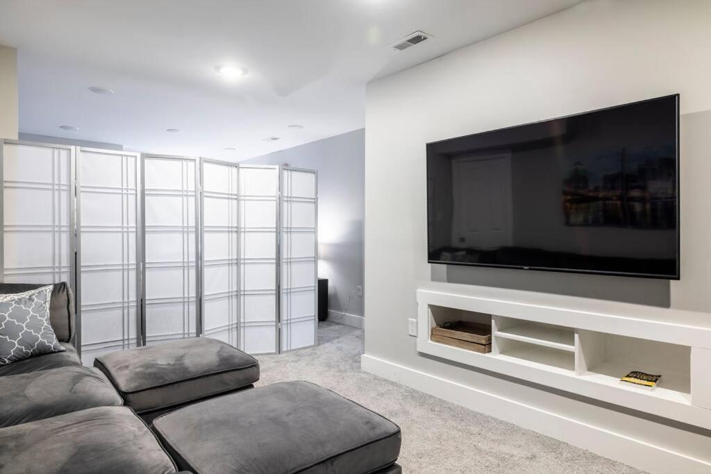 4 Bedroom 3 Bath Sleeps 10 Pet Friendly Private Backyard, 2 Car Garage, City Views, Close To All Stadiums And Casino Πίτσμπουργκ Εξωτερικό φωτογραφία